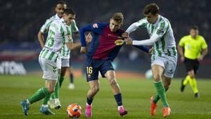 El Betis supo frenar al Barça en Montjuïc