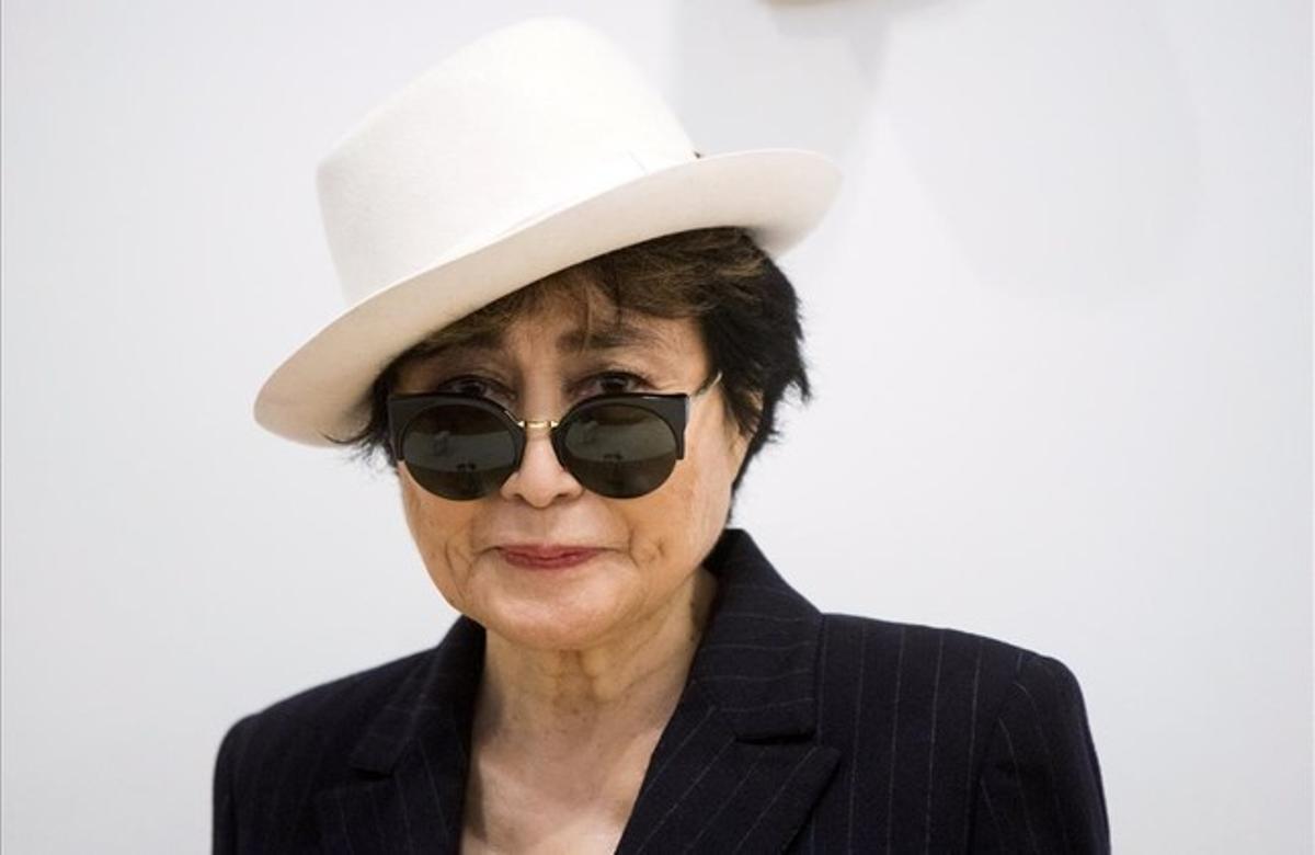 aabella32950192 artist yoko ono stands in the exhibit  half a room160227181716