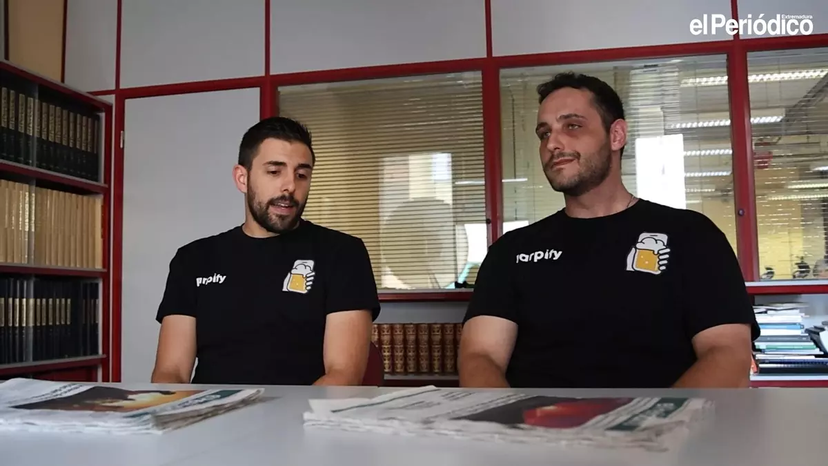 Del barrio al bar y del bar al móvil: dos amigos extremeños digitalizan la hostelería