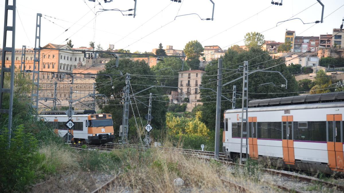 Dos trens a punt de xocar a l'estació de trens de Manresa