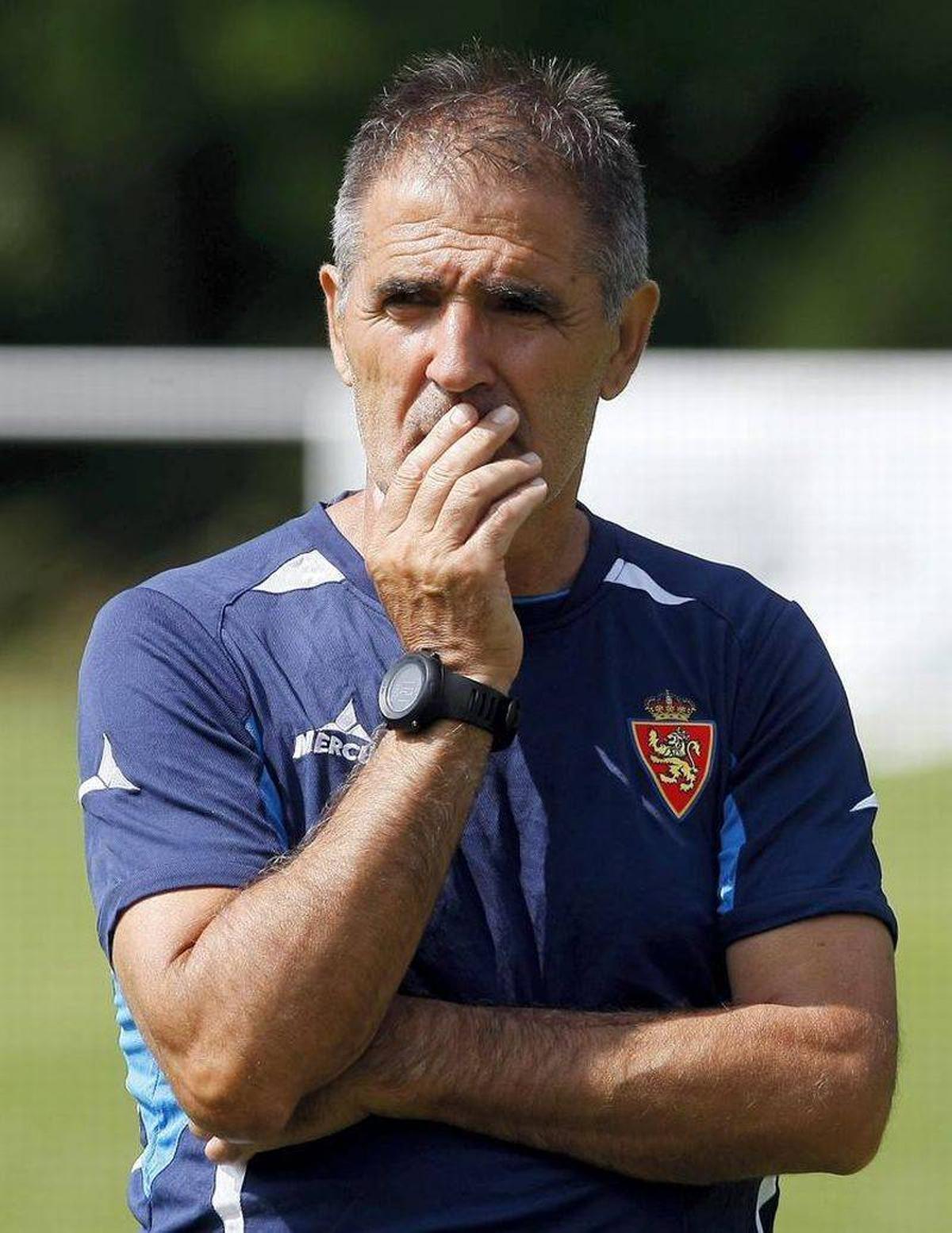 Paco Herrera se conforma con una plantilla más corta si vienen "mejores jugadores"