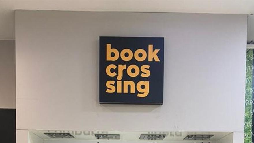 El ‘bookcrossing’ llega al centro comercial Rosaleda