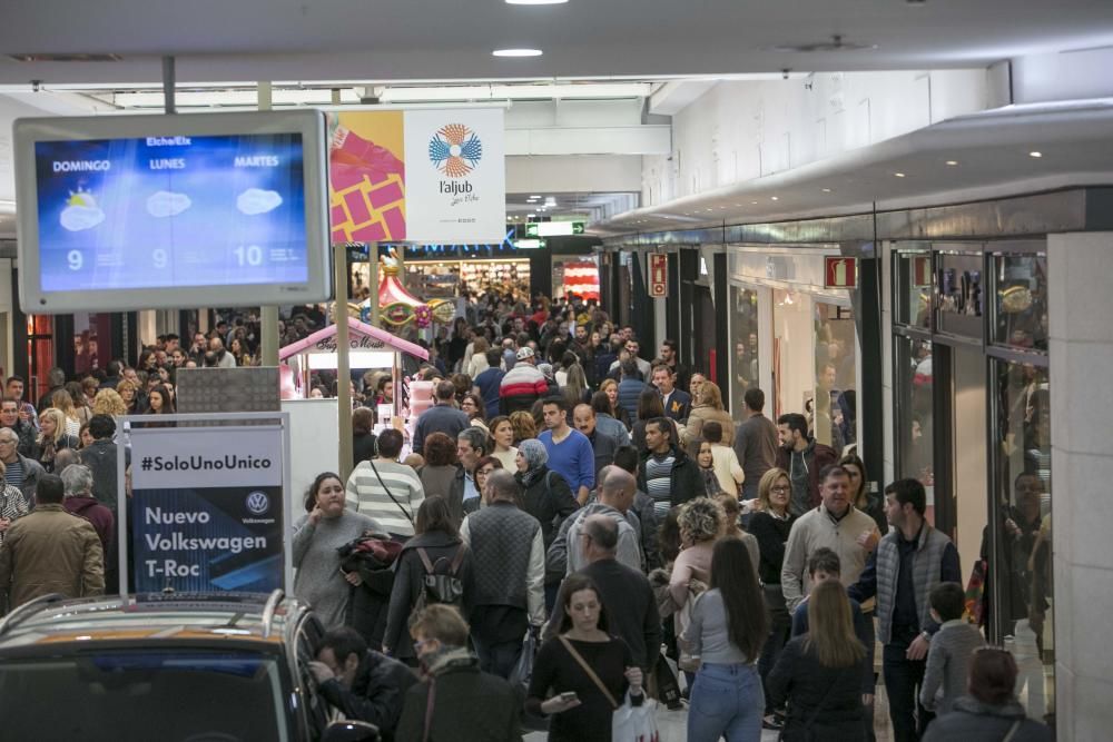 Las rebajas arracan fuerte en Elche