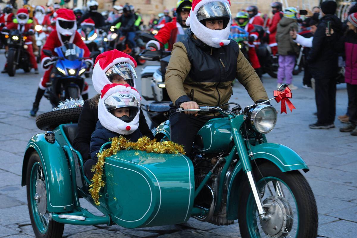 Zamora. Plaza Mayor. Papanoelada motera.