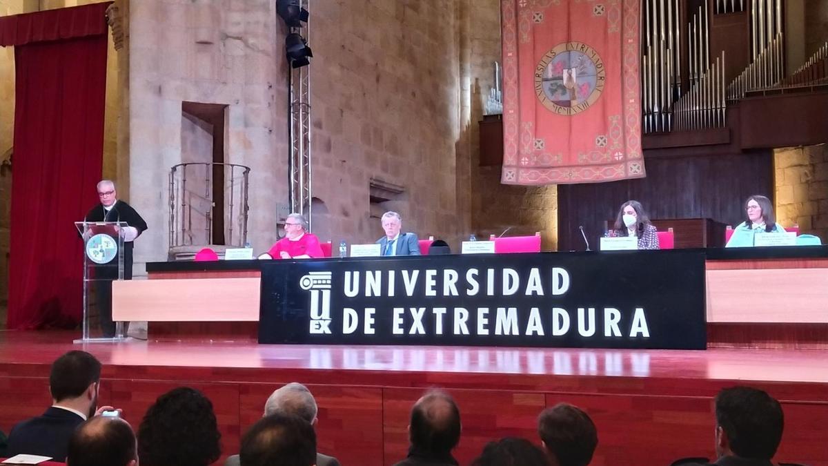 Pedro Fernández Salguero, rector de la UEx, ha presidido el acto celebrado con motivo de la tradicional festividad universitaria de Santo Tomás de Aquino.