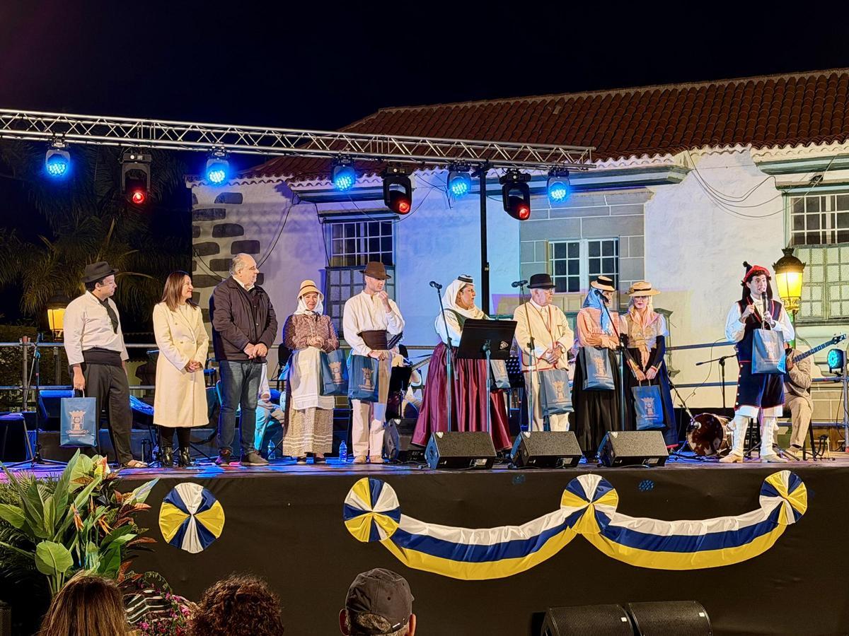 Telde convierte la Plaza de San Juan en una gran fiesta de la música canaria
