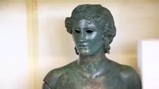 Los efebos de Pedro Abad se preparan en el Museo Arqueológico para su exhibición pública en otoño