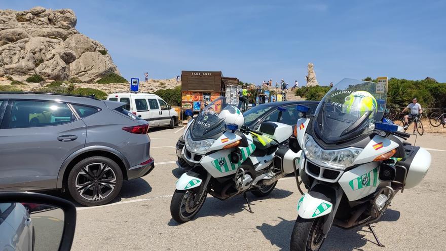 Zufahrtsbeschränkung auf Mallorca-Halbinsel Formentor: Staus und volle Shuttlebusse am ersten Tag
