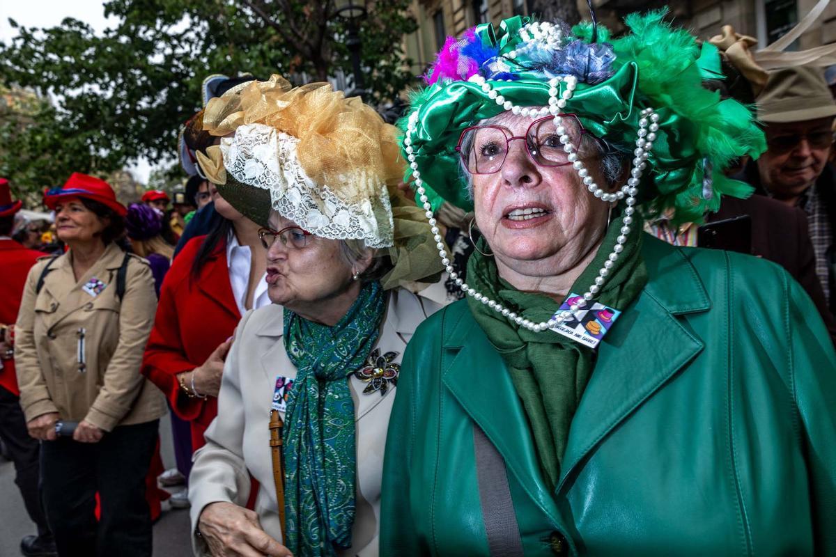 Nueva edición del Paseo con Sombrero por Barcelona