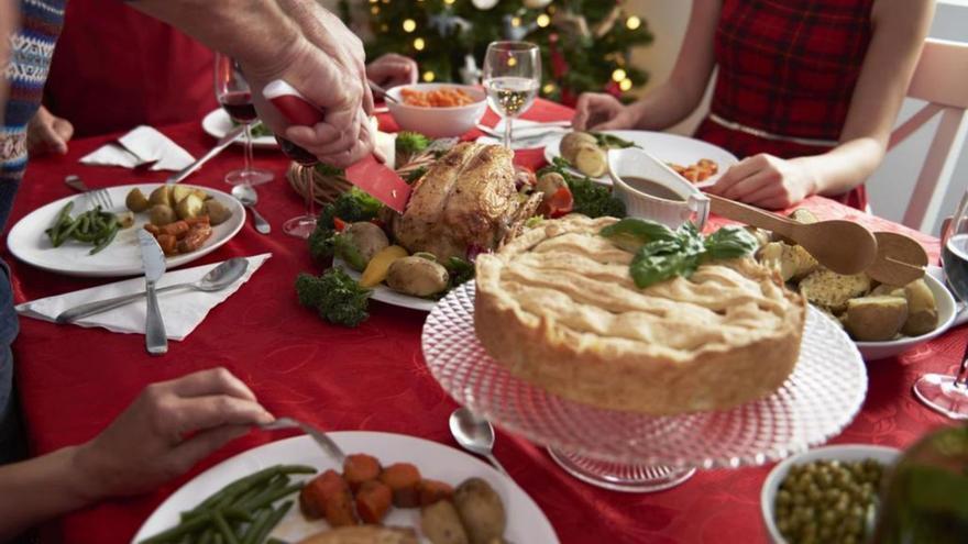 Consejos para tener unas comidas y cenas navideñas sin despilfarro