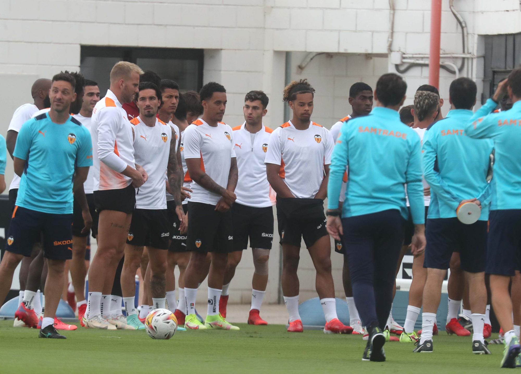 Entrenamiento del Valencia antes del encuentro frente al Athletic de Bilbao