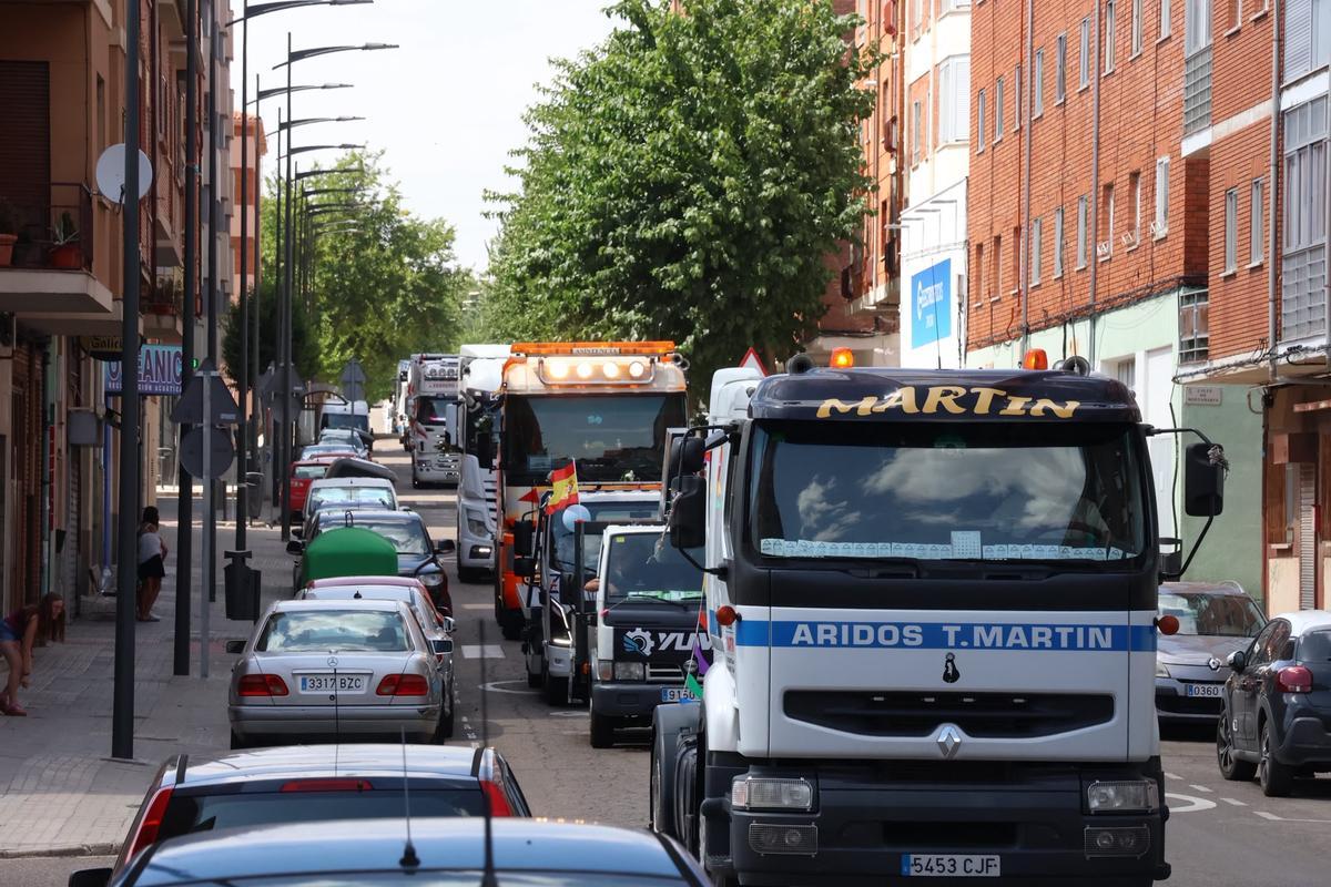 GALERÍA | Conductores zamoranos salen a la calle para celebrar la festividad de San Cristóbal GALERÍA | Conductores zamoranos salen a la calle para celebrar la festividad de San Cristóbal
