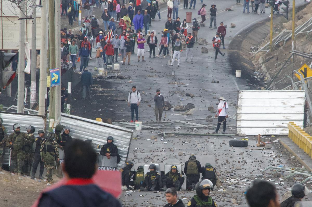 Miles de peruanos exigen en las calles la dimisión de Dina Boluarte