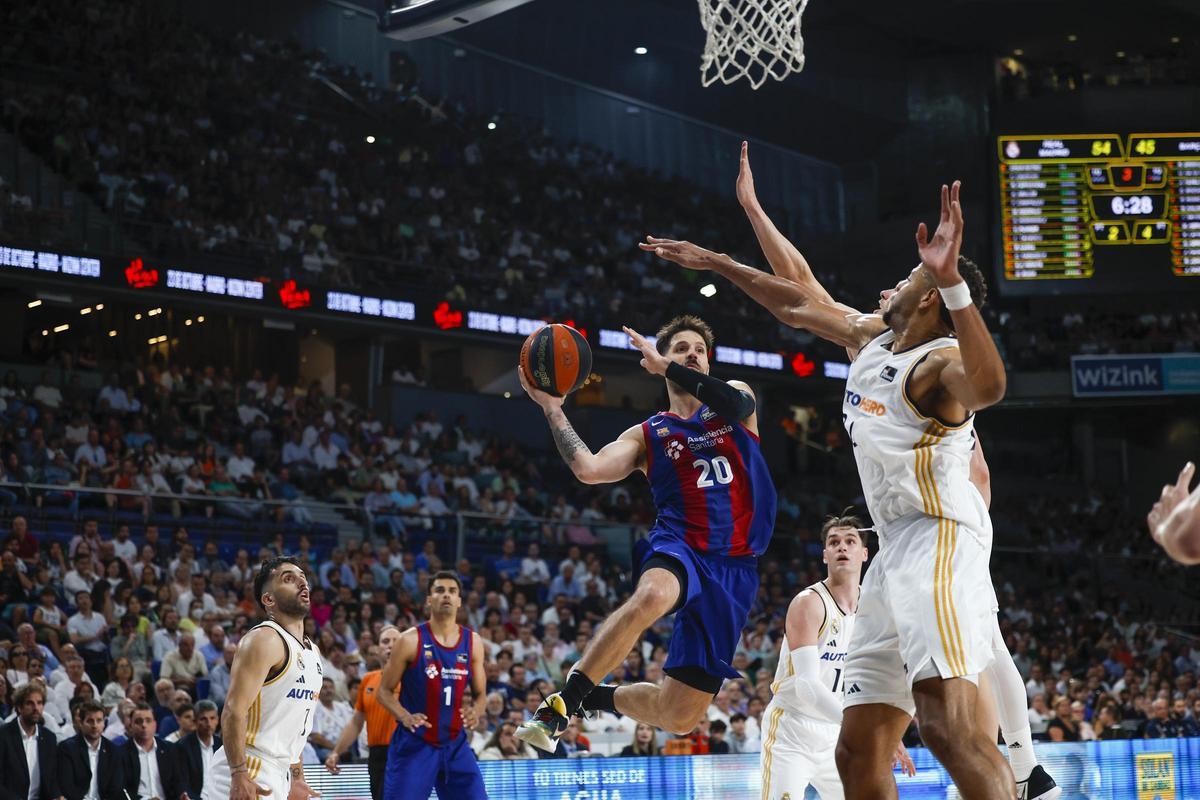 Real Madrid - Barça, segundo partido de semifinales del play-off de Liga Endesa, en imágenes.
