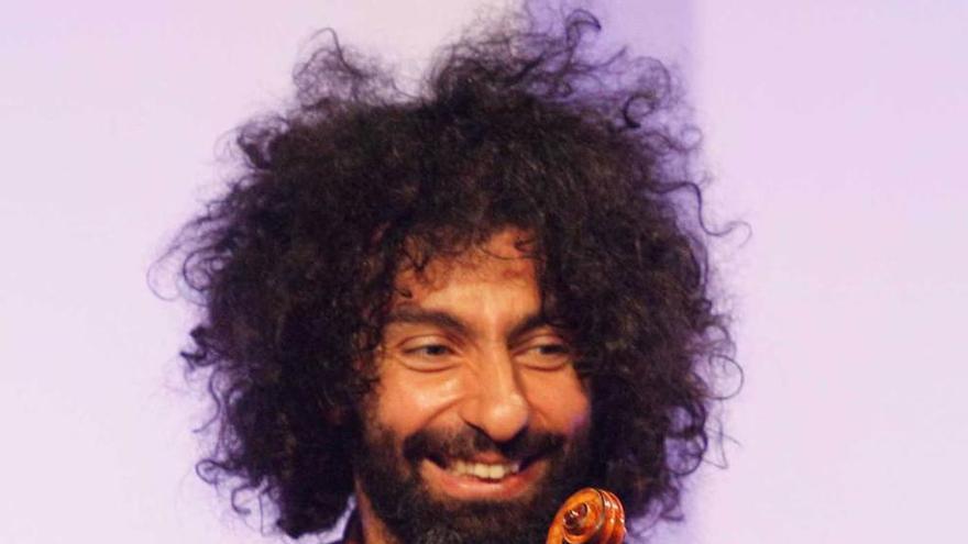 Ara Malikian, durante una de sus actuaciones en Asturias.