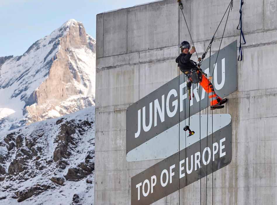 Trabajador se hace un selfie, Suiza.