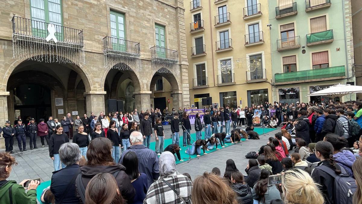 Acte del 25N de l'any passat a la plaça Major de Manresa