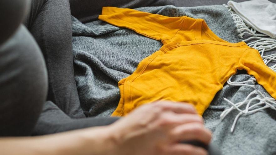 Trucos caseros para eliminar manchas de bolígrafo y rotulador de la ropa