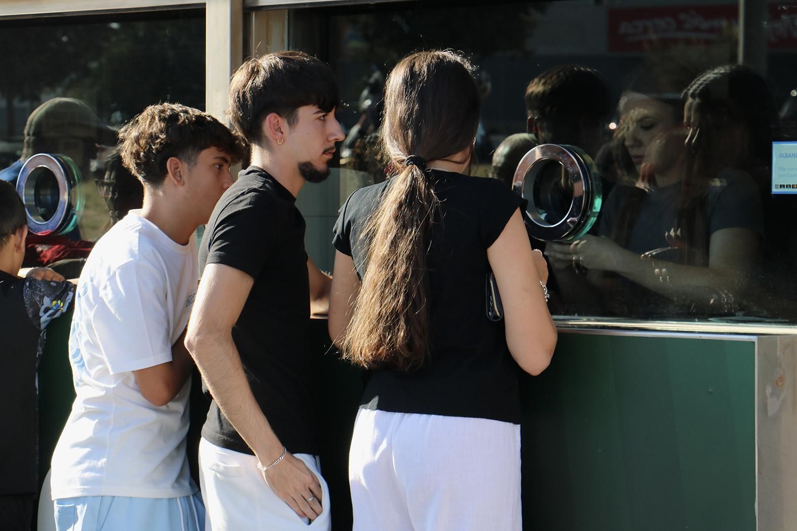 El inicio de la venta libre para el Córdoba CF-Real Betis en imágenes