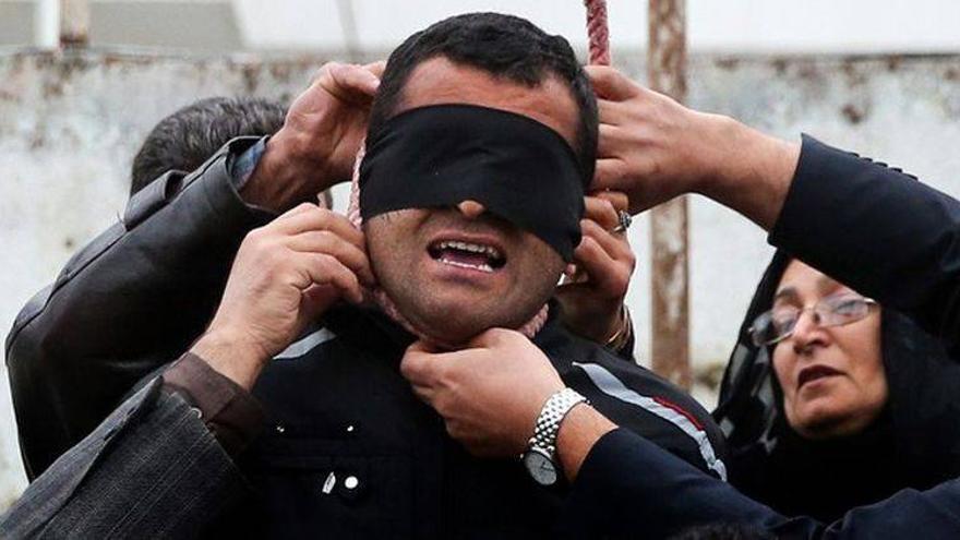 Un condenado a muerte en Irán se salva de la horca en el último minuto