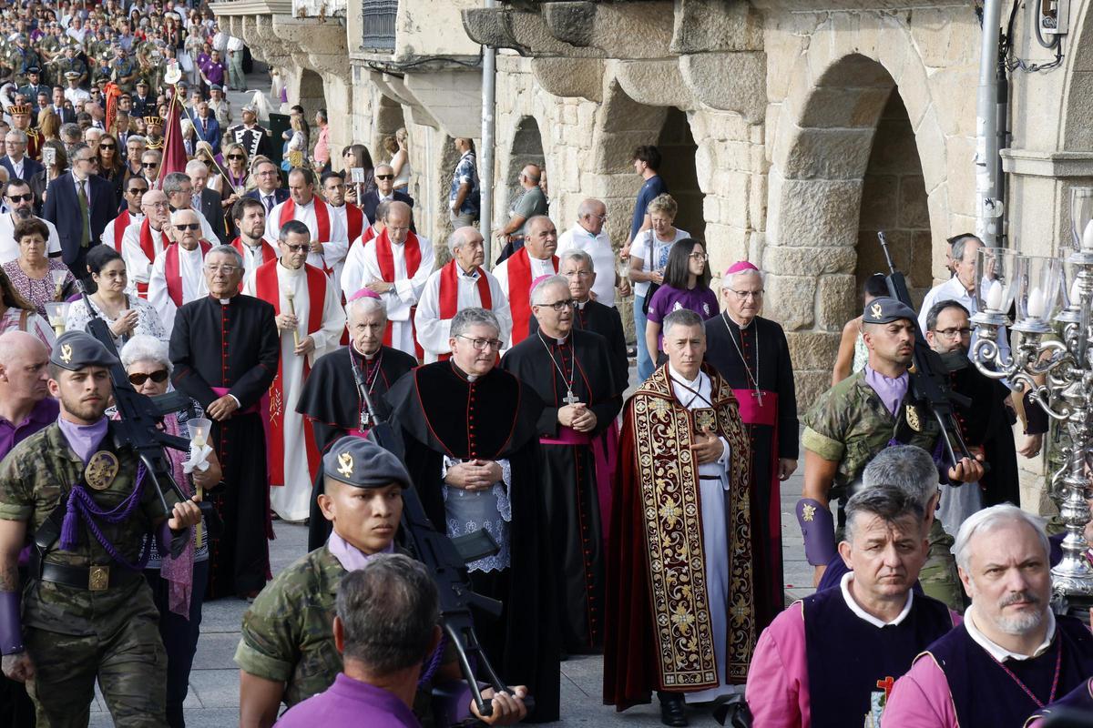 Misa y procesión del Cristo de la Victoria de Vigo, en imágenes
