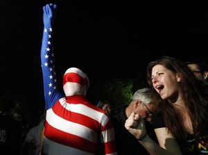 Els ciutadans de Washington han sortit al carrer i han celebrat davant la Casa Blanca la mort de Bin Laden.