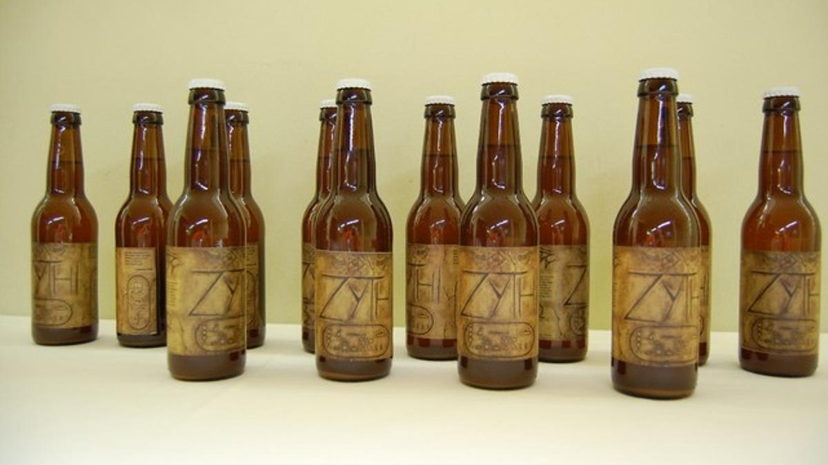 Imagen de la cerveza Zythi, producida expresamente en Badalona para la décima edición de la Magna Celebratio.