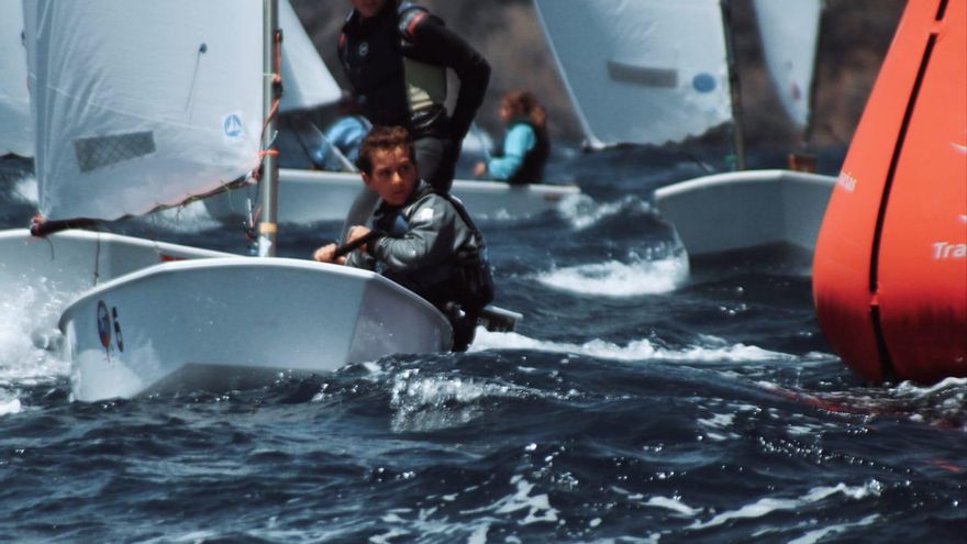 García de la Casa sentences the 1st Optimist Las Teresitas International Regatta