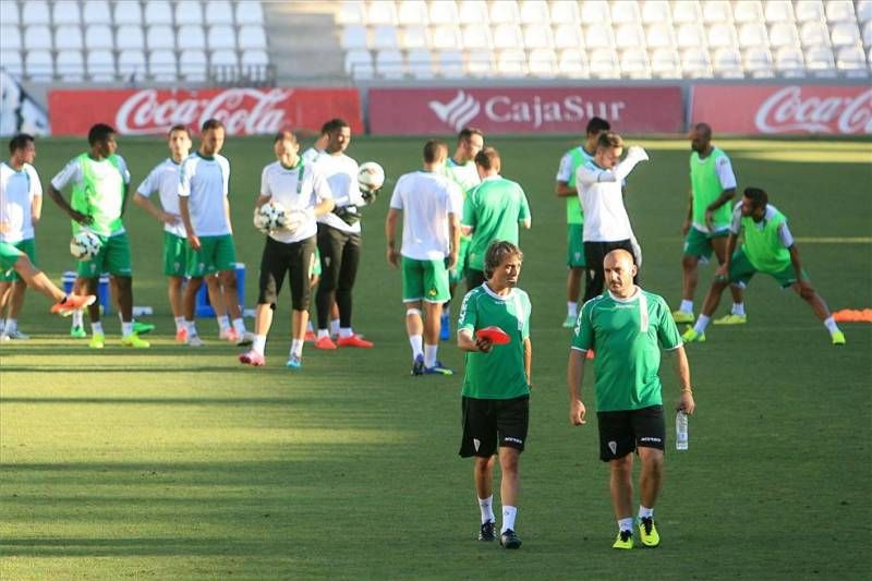 El Córdoba CF de primera echa a andar