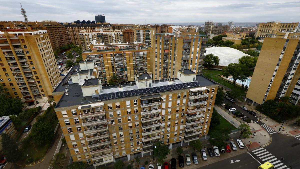 Una vista aérea de unos bloques del barrio de la Romaeda, Zaragoza