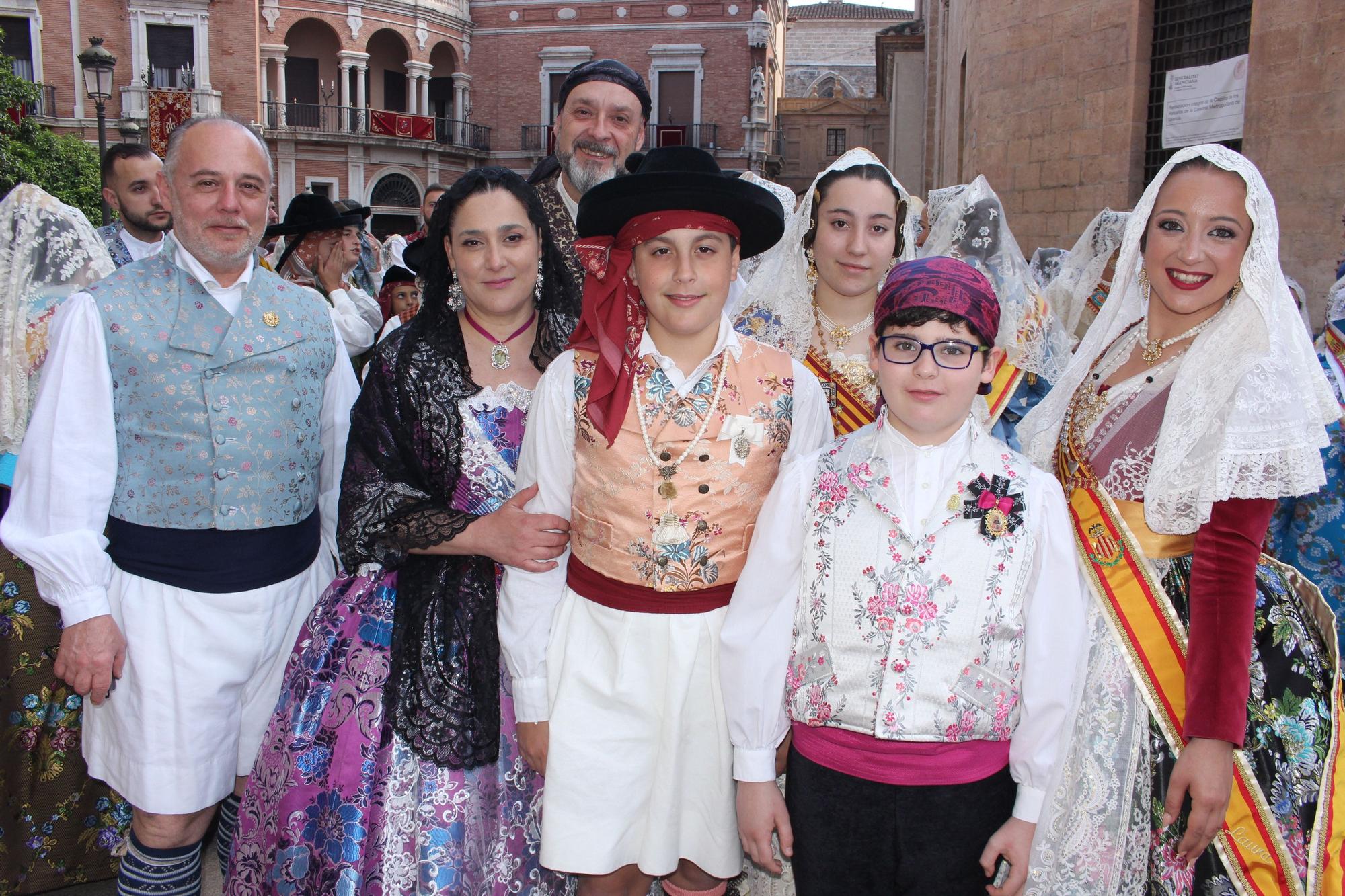 La fuerza de las Fallas en la Procesión de la Virgen (I)