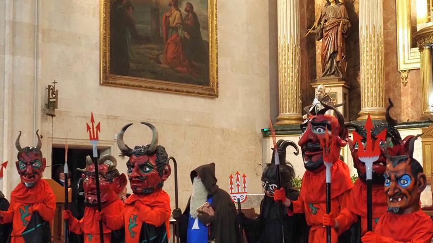 SANT ANTONI 2026 | El alcalde de sa Pobla, Biel Ferragut: "Los 'dimonis' son una figura imprescindible de la fiesta"