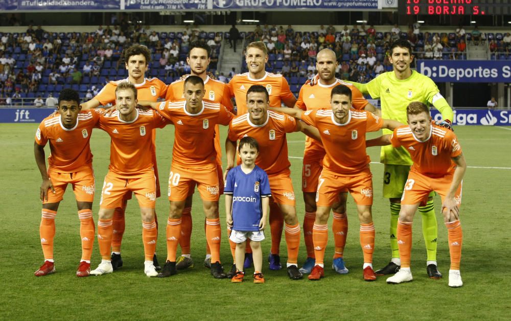 El partido entre el Tenerife y el Real Oviedo, en imágenes