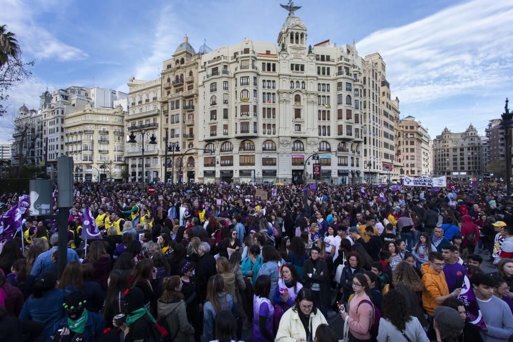 Manifestación del Día de la Mujer en las calles de València