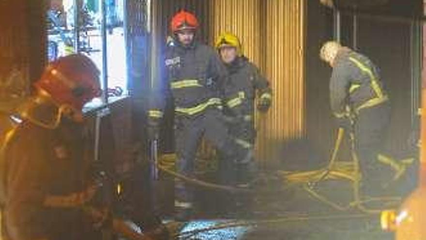 La Guardia Civil investiga el incendio en el camping de Boiro