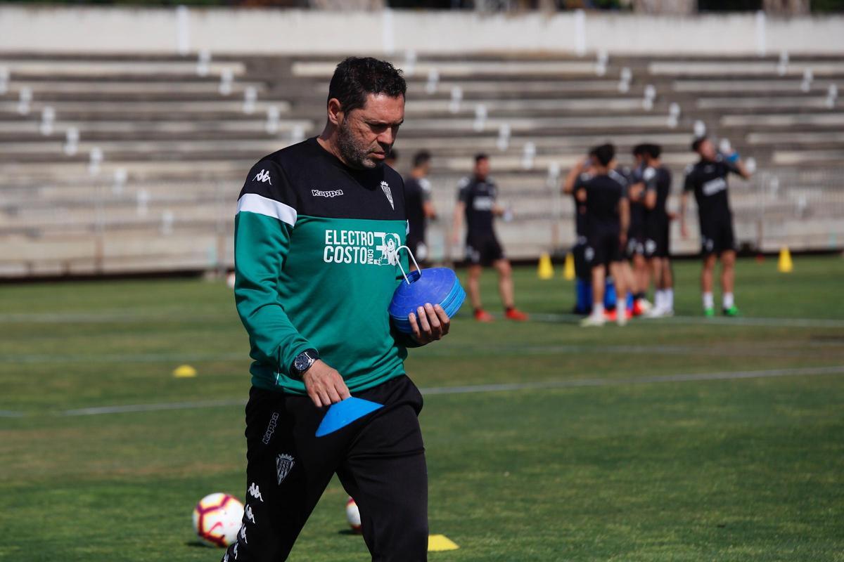 Rafa Navarro, en un entrenamiento en la Ciudad Deportiva.