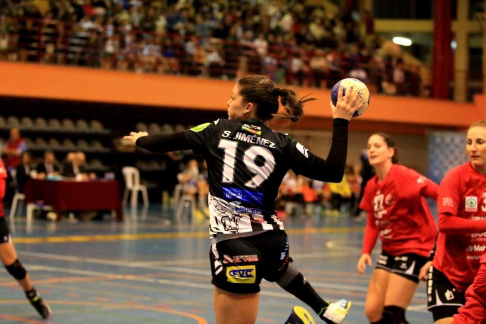 Balonmano | Rincón Fertilidad 25 - DHB Rotweiss Thun 22