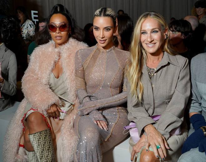 Lala Anthony, Kim Kardashian y Sarah Jessica Parker en el front row del desfile de Fendi