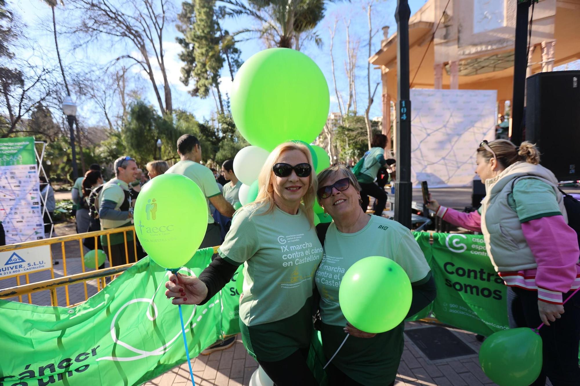 Búscate en la galería: Castelló se viste de verde en la IX marcha contra el cánce