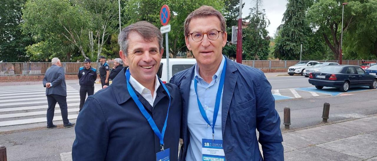 Fernando Meis y el presidente nacional del PP, Alberto Núñez Feijóo.   | //  FDV