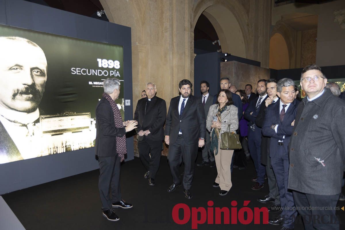 Así ha sido la inauguración de la exposición The Mystery Man en Caravaca. Descubre como es la muestra que atrae a miles de personas