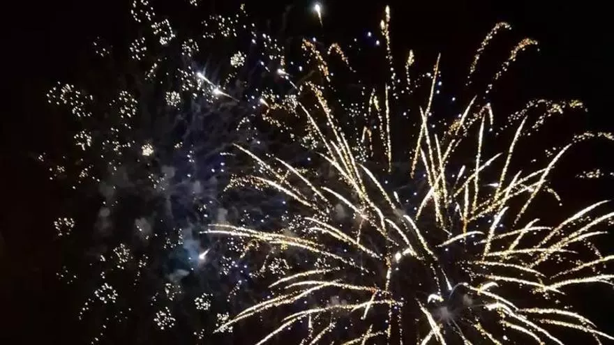 Así fue la noche de los fuegos en Corvera