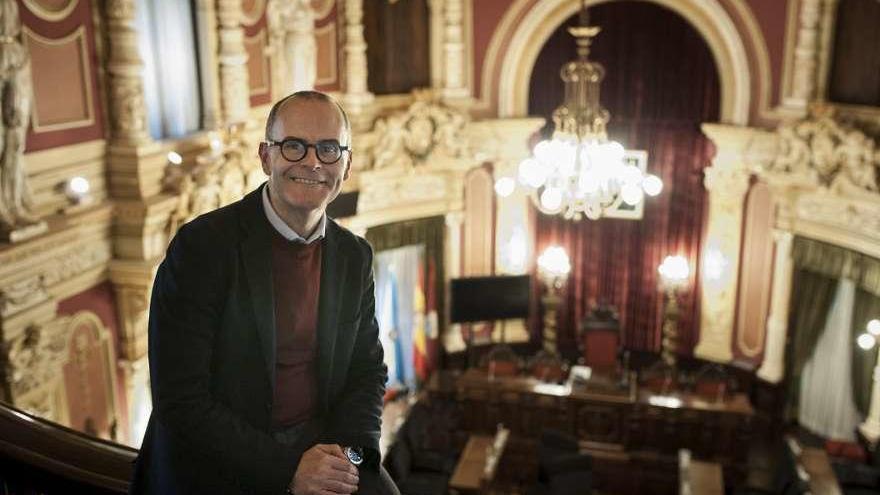 Jesús Vázquez Abad, en las dependencias del Concello de Ourense. // Brais Lorenzo