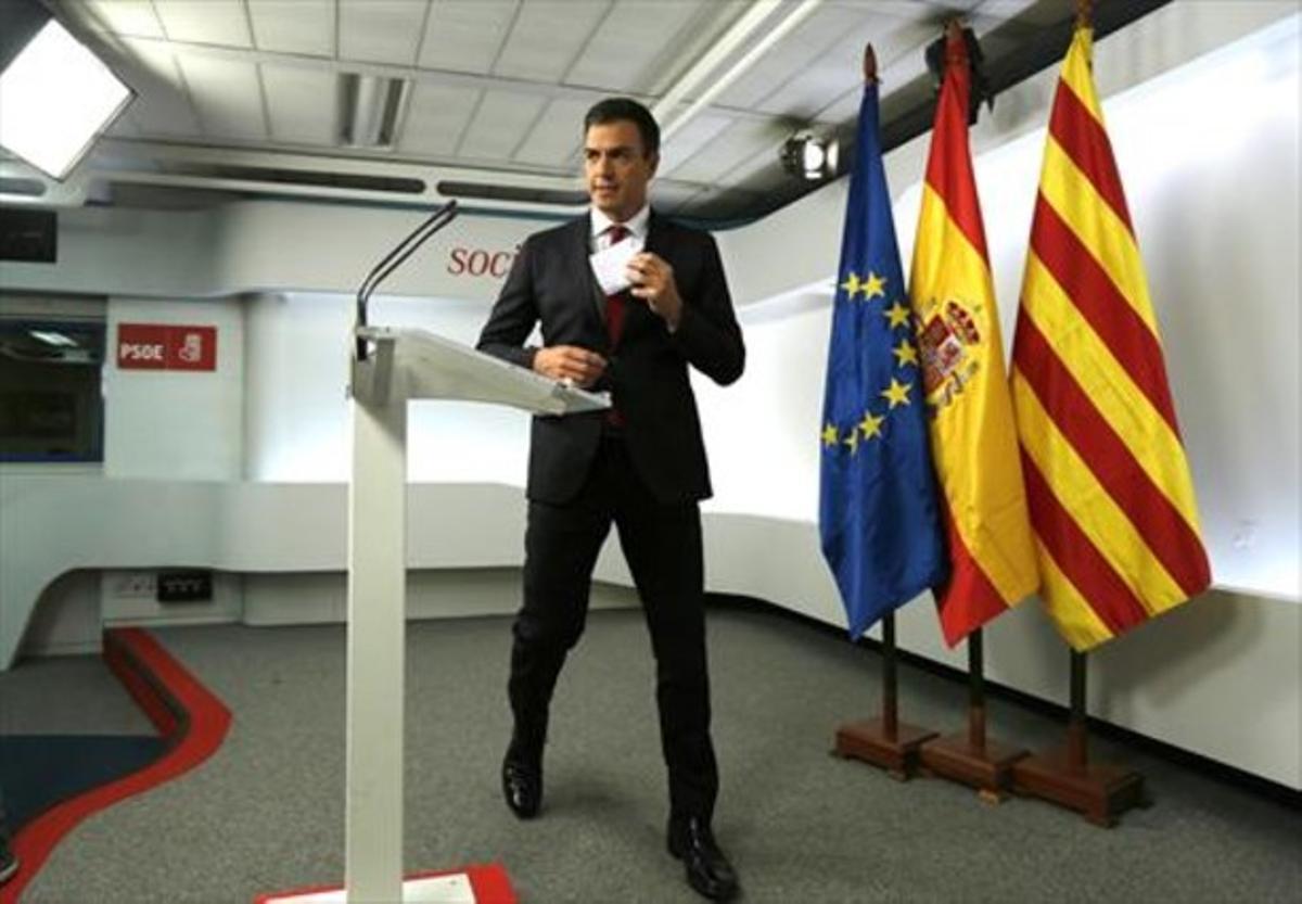 El líder del PSOE, Pedro Sánchez, en la seva compareixença per valorar els resultats de les eleccions. El líder del PSOE, Pedro Sánchez, en la seva compareixença per valorar els resultats de les eleccions.