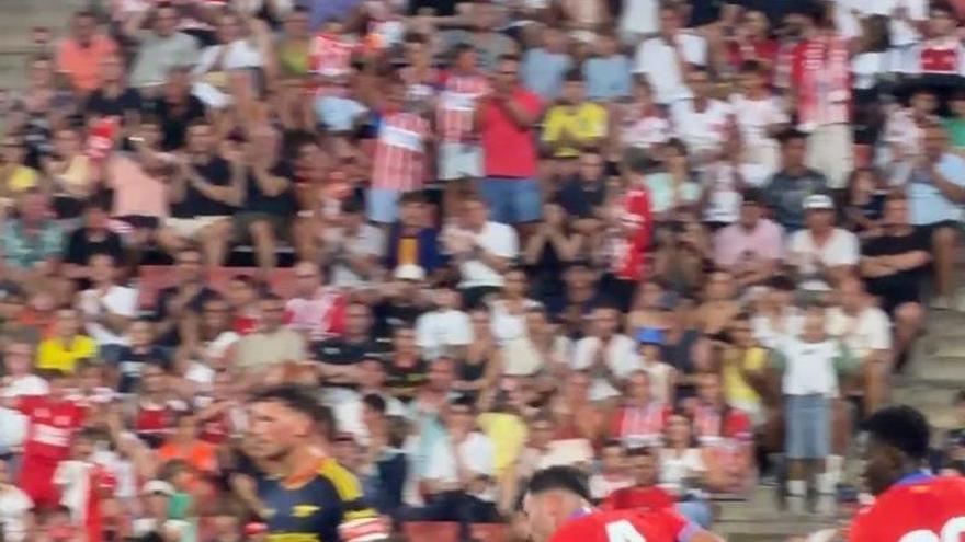 Arnau Martínez sonríe en Girona a la espera de un posible traspaso