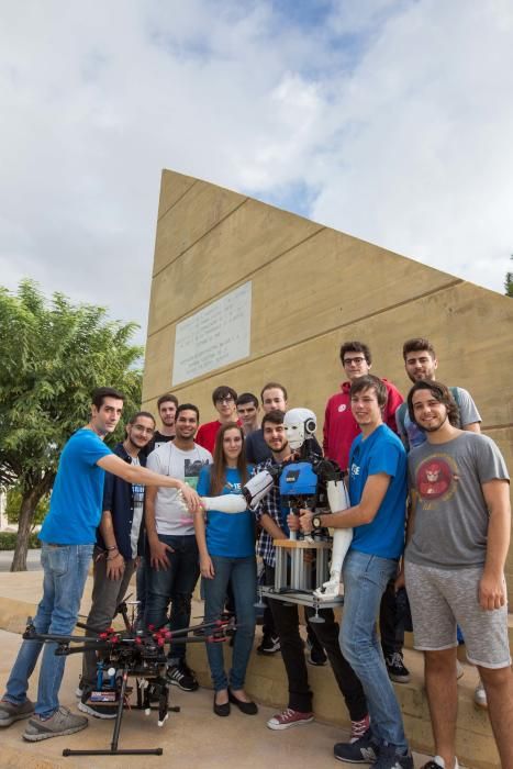 Alumnos de Robótica se integran en una asociación internacional