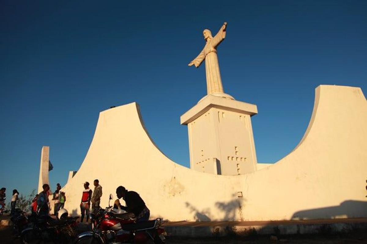Estatua del Cristo Rey en Luanda.