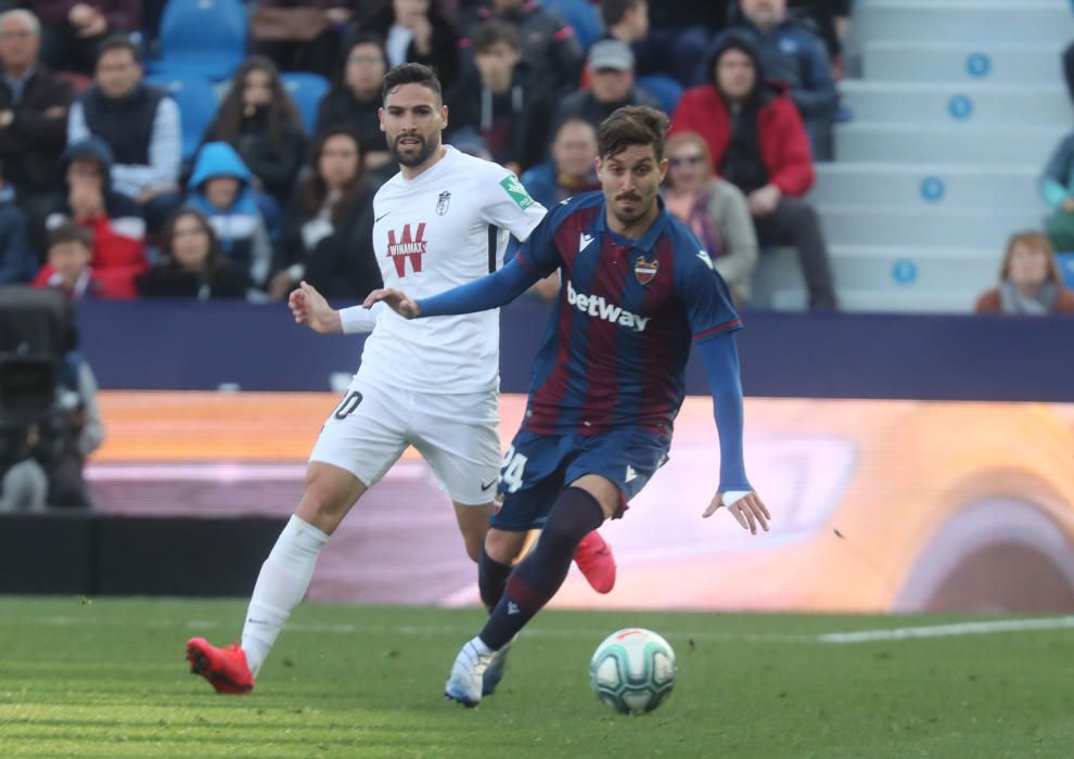 Las mejores fotos del Levante UD - Granada CF