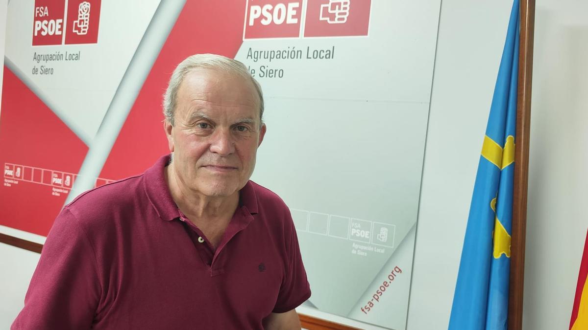 Luis Blanco, en la sede del PSOE, en la Pola.