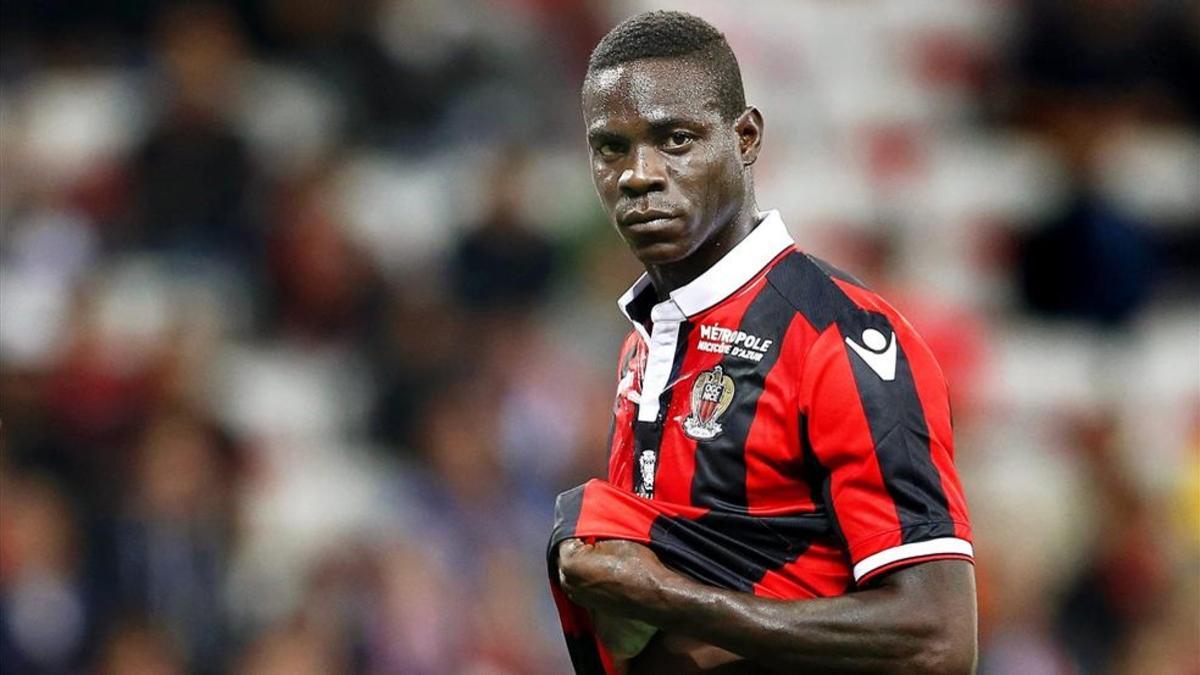 Balotelli recordó su casi fichaje por el FC Barcelona